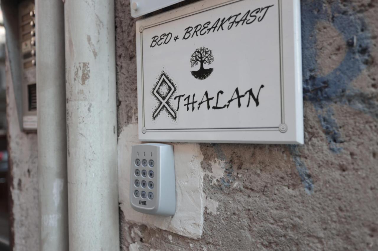 Othalan Napels